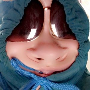 Meet your Posher, Casandra